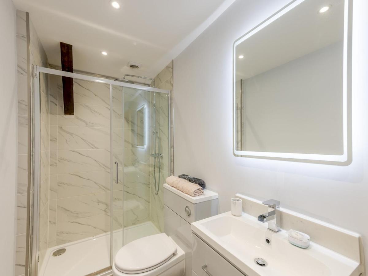 Pass The Keys Dahlia Contemporary Town Centre Apartment Σριούσμπερι Εξωτερικό φωτογραφία