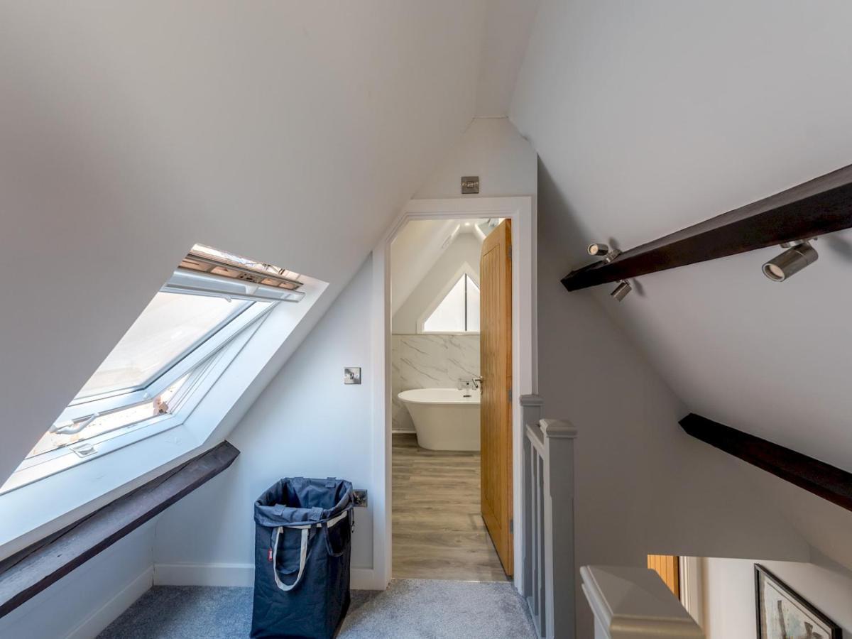 Pass The Keys Dahlia Contemporary Town Centre Apartment Σριούσμπερι Εξωτερικό φωτογραφία