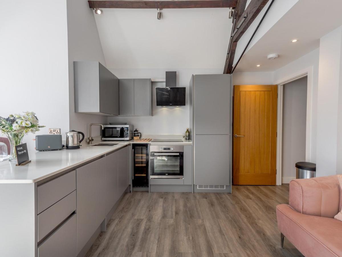 Pass The Keys Dahlia Contemporary Town Centre Apartment Σριούσμπερι Εξωτερικό φωτογραφία